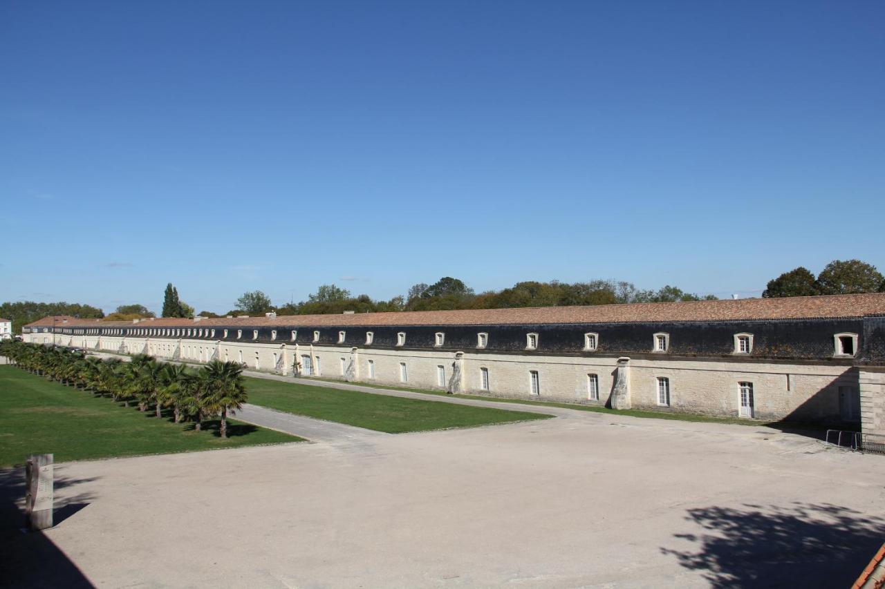 Les Demoiselles De Rochefort Villa Buitenkant foto